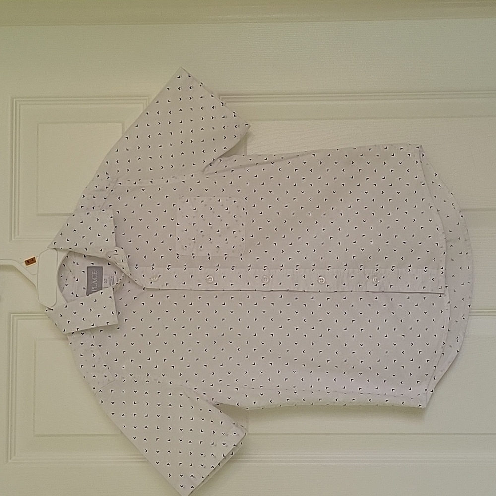 Children's PLACE Boy's print poplin button down shirt, Short Sleeve, Size 7/8 MM